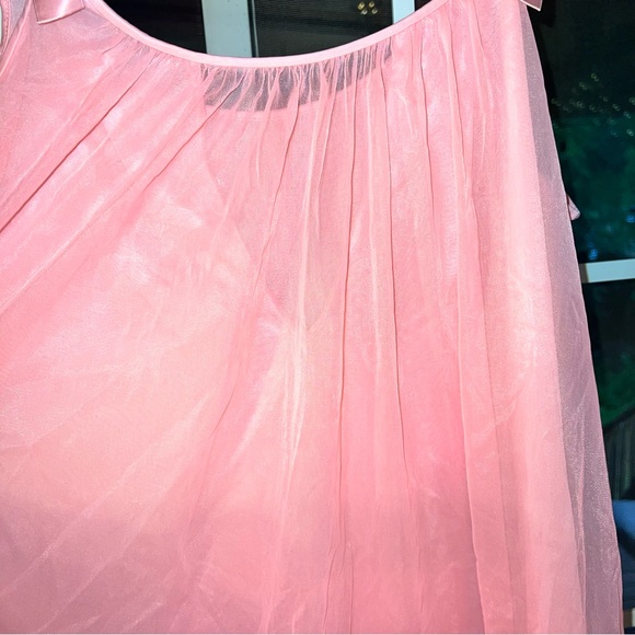 Elegant Pink Lace Trim Nightgown - Picture 12 of 12